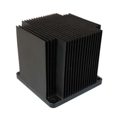 Crni zupčasti hladnjak